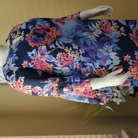 🆕️ ROZ & ALI Navy Floral Bell Sleeve Dress SIZE: 16 - Picture 3 of 11